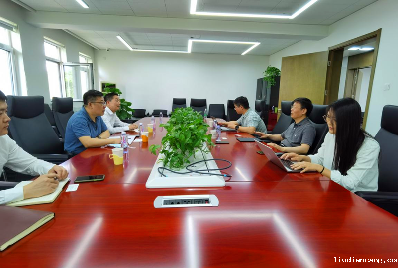 公司党委副书记、总经理徐国强带队考察氢能业务3.png