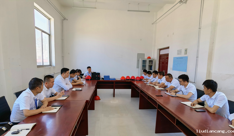 神木分公司召开安全环保专项会议并开展专项检查1.png