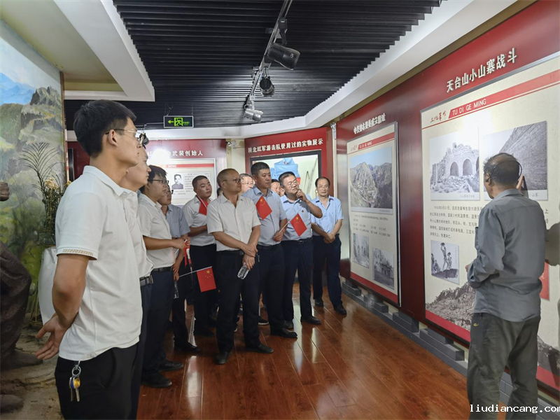 选煤公司陕北党小组开展“党在我心中，永远跟党走”主题党日活动-4.png