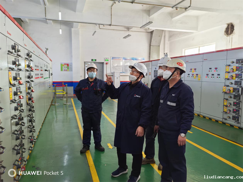 公司副总经理黄岗深入选煤公司关中片区选煤厂检查指导工作3.png