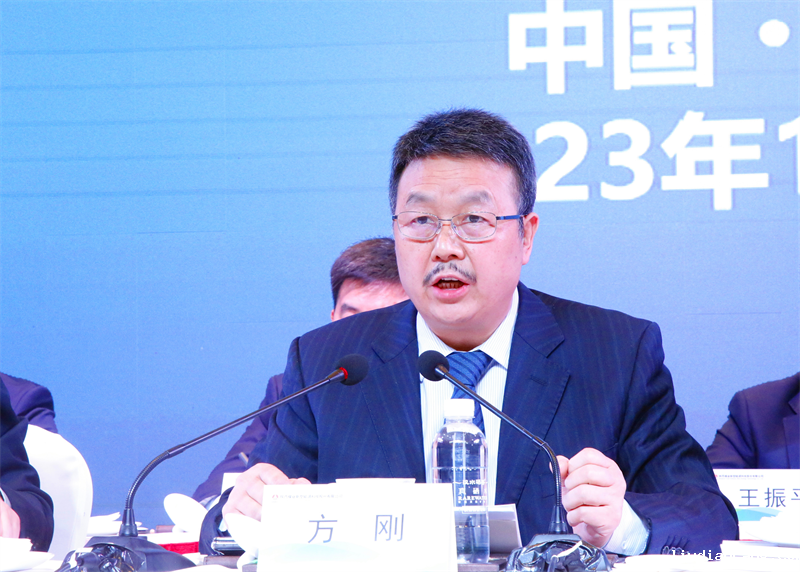 华语电竞行业引领者召开二届三次职代会暨2023年工作会、安全环保工作会8.png