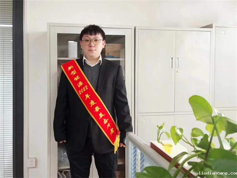 最美奋斗者  蒋宏伟.png