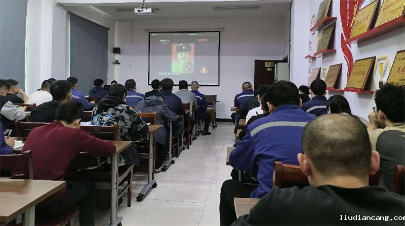 公司各单位开展学雷锋主题活动1.png