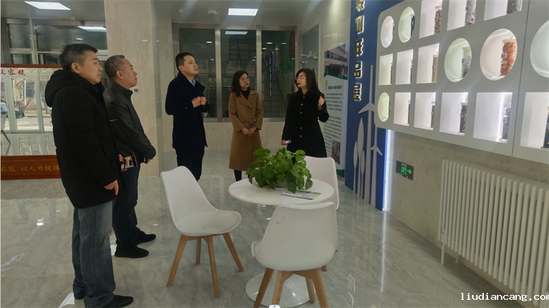 天津公司负责人到天津商业大学交流座谈1.png