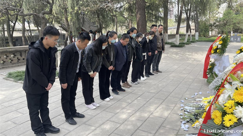 北京公司党支部开展“铭记历史 缅怀先烈”主题党日活动3.png