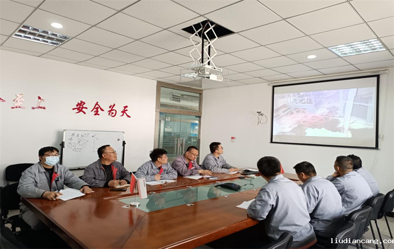宁夏鑫尔特公司组织“五一”节前安全教育培训会.png