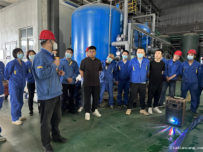 咸阳公司开展有限空间作业事故应急演练1.png