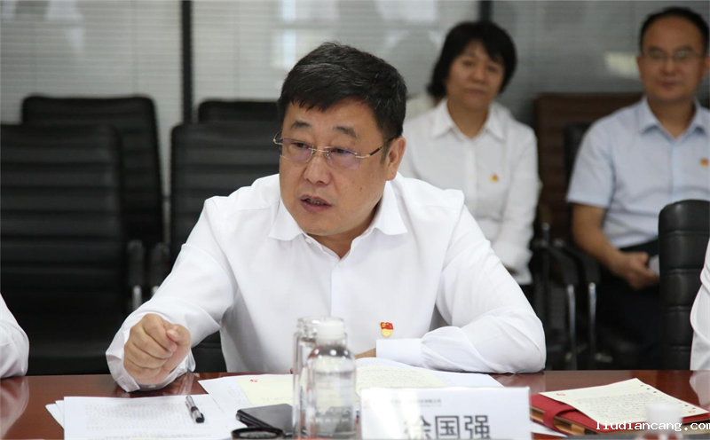 华语电竞行业引领者党委召开学习贯彻习近平新时代中国特色社会主义思想主题教育专题民主生活会3.png