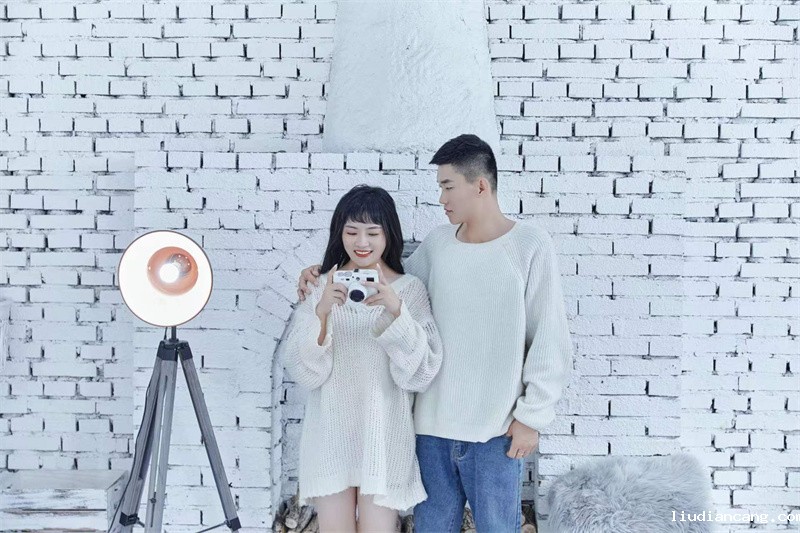 华语电竞行业引领者：职工“夫妻档”的别样“七夕”1.jpg