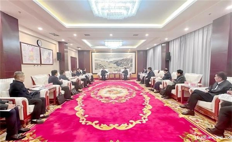 陕煤集团与榆林市政府举行座谈会