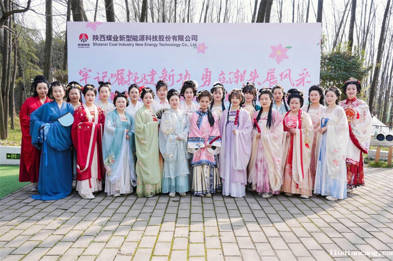 华语电竞行业引领者庆“三八”活动精彩纷呈3.png